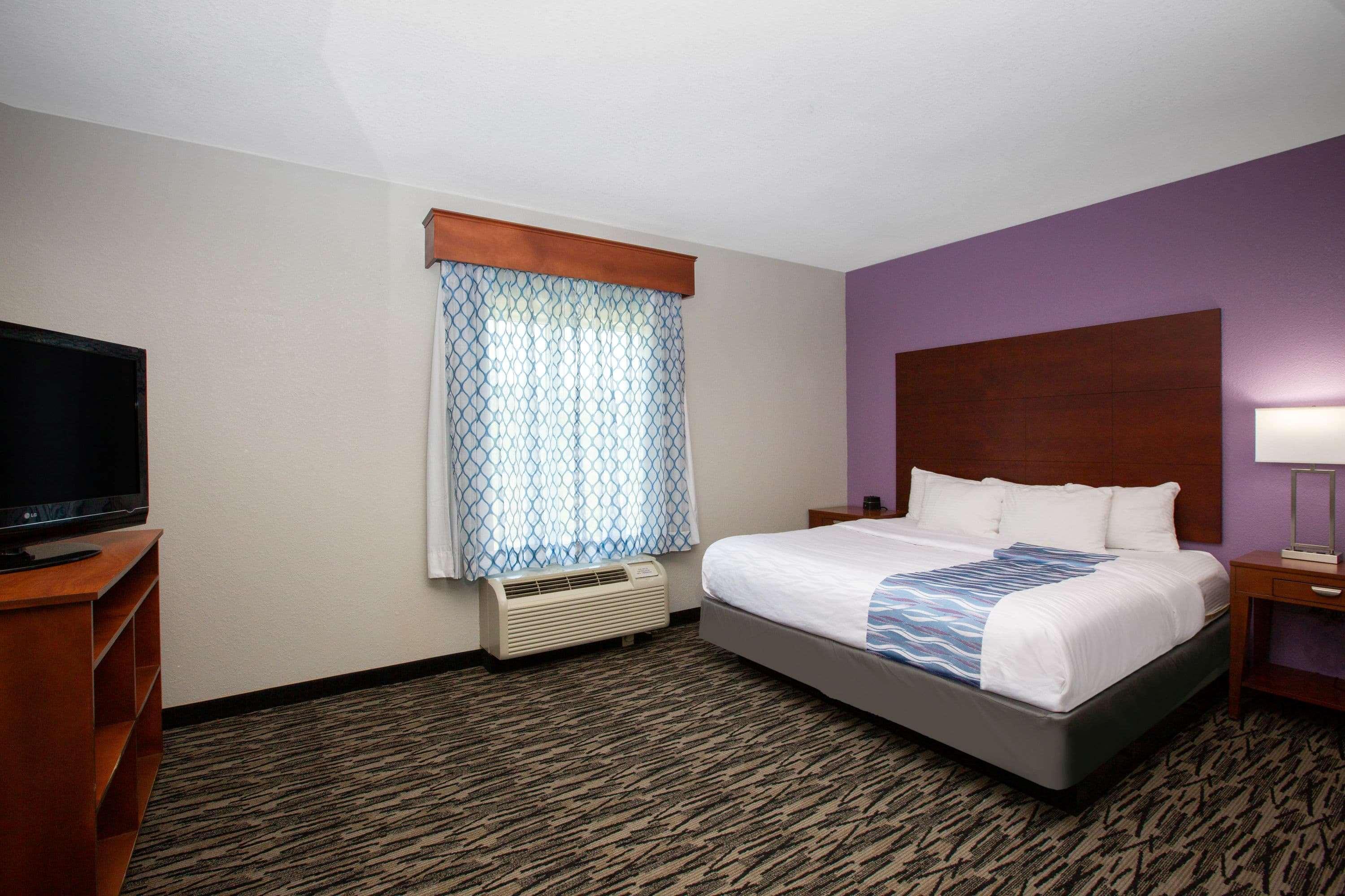La Quinta By Wyndham Tupelo Hotel Exterior photo